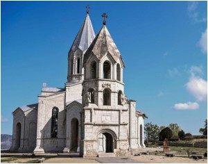 Cathédrale de Ghazanchetsots (Saint-Sauveur) à Chouchi dans le Haut-Karabagh bombardée